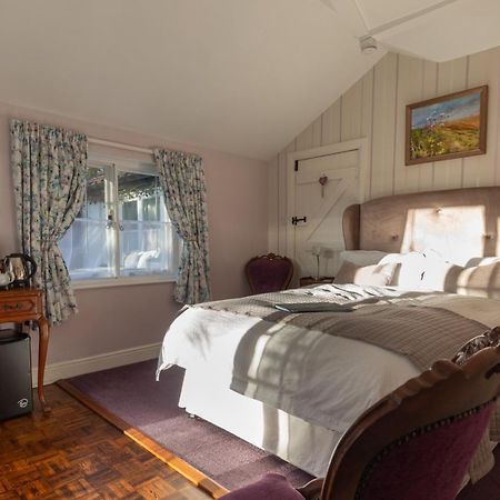 Frogs Hall B&B Eye  Dış mekan fotoğraf