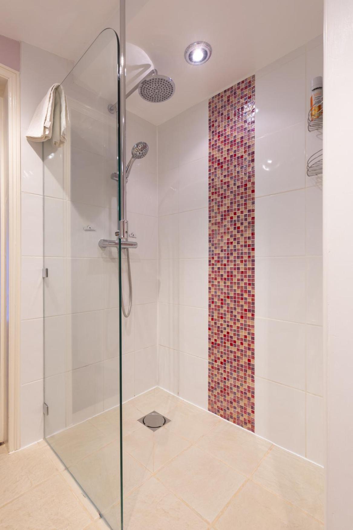 Frogs Hall B&B Eye  Dış mekan fotoğraf